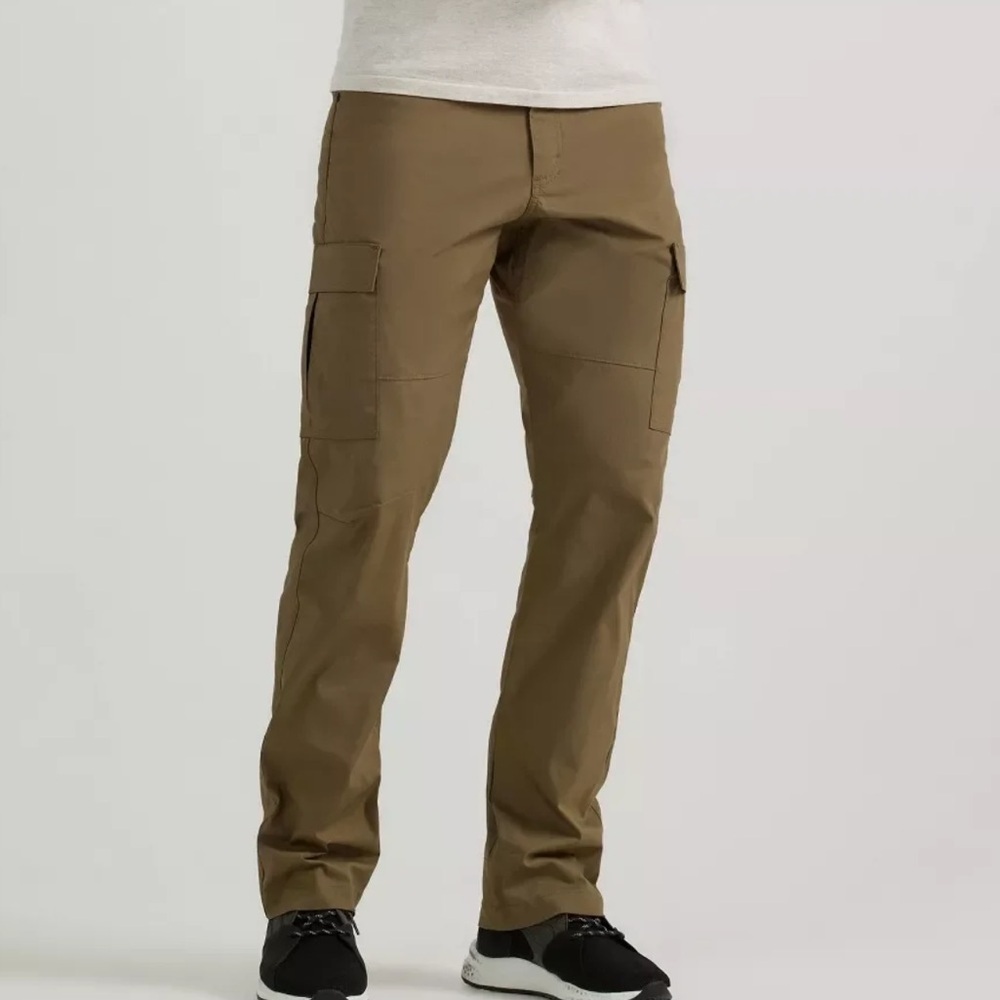 Wrangler Men's ATG Relaxed Cargo Pants 34x32 Green